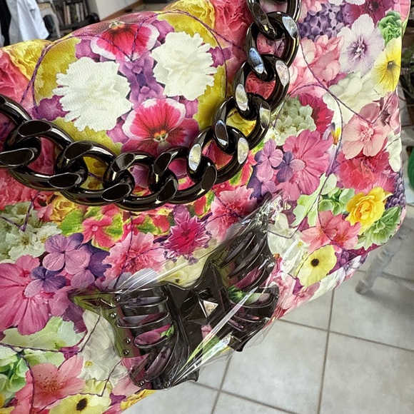 NWT! Betsy Johnson Floral Butterfly Chain Quilted Heart Puff Crossbody Bag - Picture 11 of 11